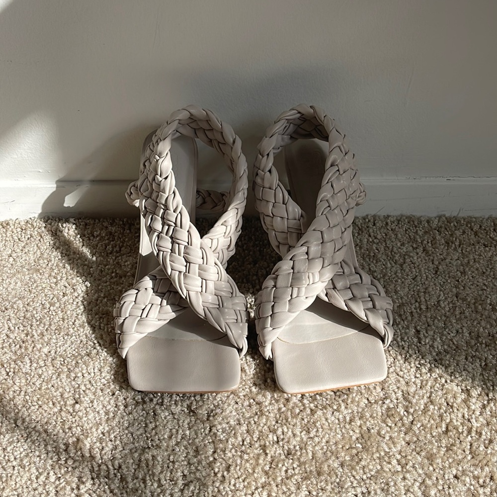 Gray/nude braided leather heels